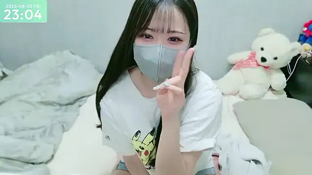 GouGou-111 – webcam model profile photo Image 11