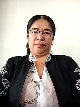 seraphine23 – webcam model profile photo Image 13