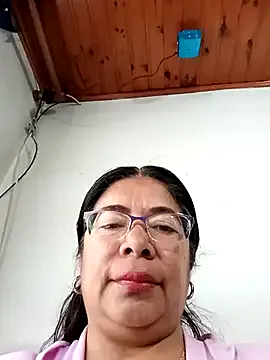 seraphine23 – webcam model profile photo Image 14