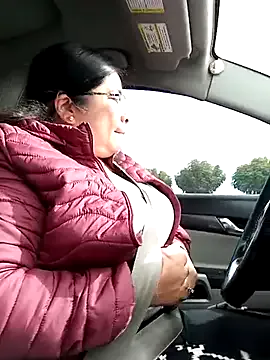 seraphine23 – webcam model profile photo Image 4