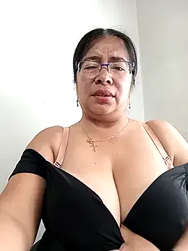 seraphine23 – webcam model profile photo Image 5