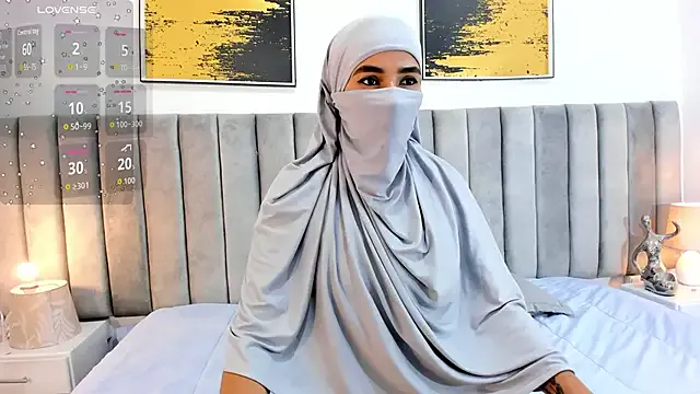 seraphine23 – webcam model profile photo Image 5