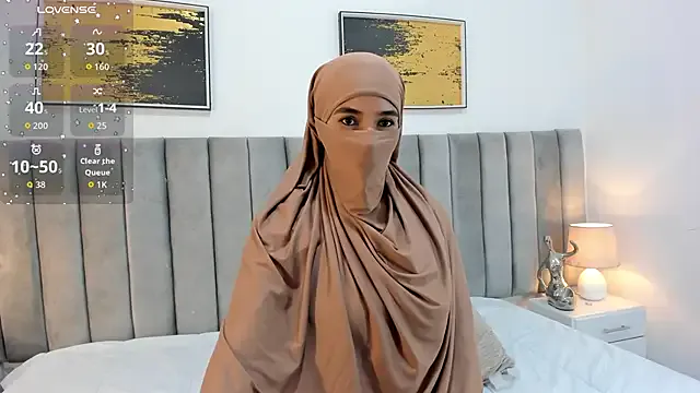 seraphine23 – webcam model profile photo Image 6