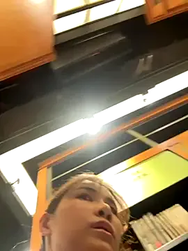 Big_ayu_ – webcam model profile photo Image 12