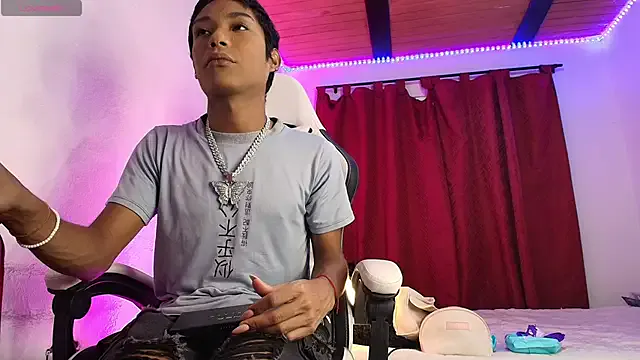 DoriDeluxe66 – webcam model profile photo Image 4