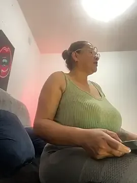 irohani_usagi – webcam model profile photo Image 9