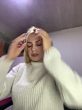 FroggyAnna – webcam model profile photo Image 5