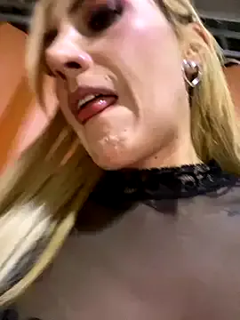 FroggyAnna – webcam model profile photo Image 7