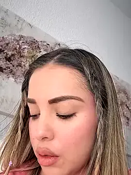 onebigkisss – webcam model profile photo Image 7