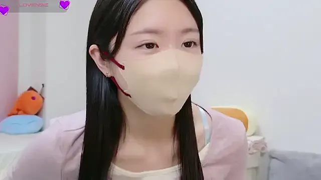 Yui-Ch – webcam model profile photo Image 19