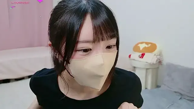 Yui-Ch – webcam model profile photo Image 2