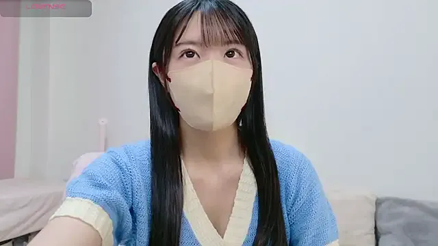 Yui-Ch – webcam model profile photo Image 5