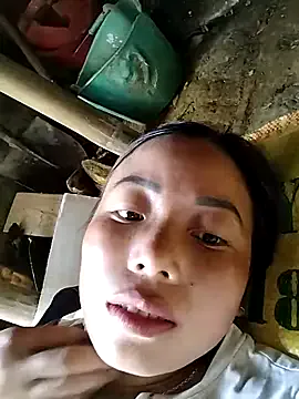 seraphine23 – webcam model profile photo Image 4