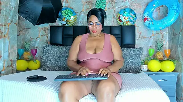 irohani_usagi – webcam model profile photo Image 9