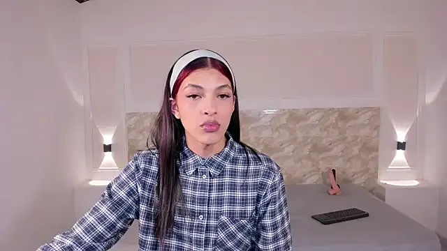 GouGou-111 – webcam model profile photo Image 18