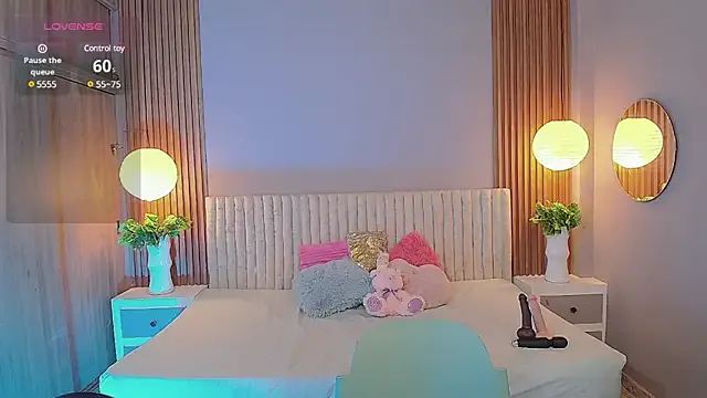 GouGou-111 – webcam model profile photo Image 3