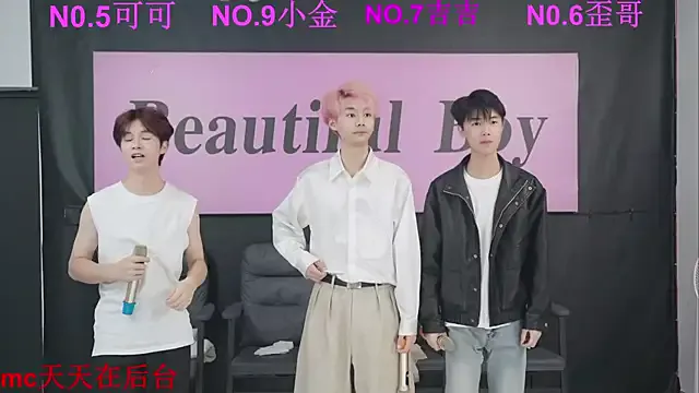 FroggyAnna – webcam model profile photo Image 16