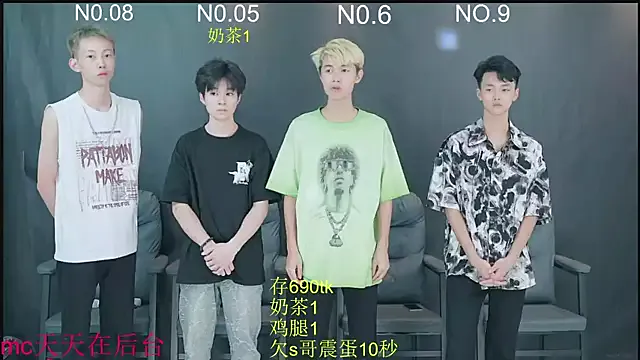 FroggyAnna – webcam model profile photo Image 4