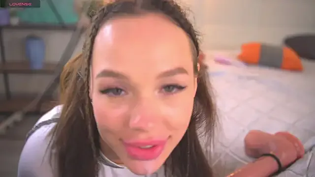 Big_ayu_ – webcam model profile photo Image 3