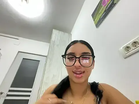 alicev_kitty – webcam model profile photo Image 9