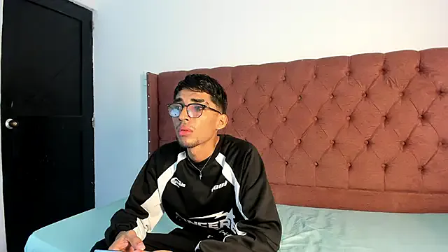 Mona_kunal – webcam model profile photo Image 14