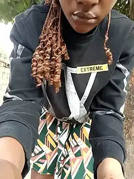 GouGou-111 – webcam model profile photo Image 10