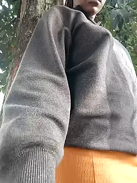 GouGou-111 – webcam model profile photo Image 12