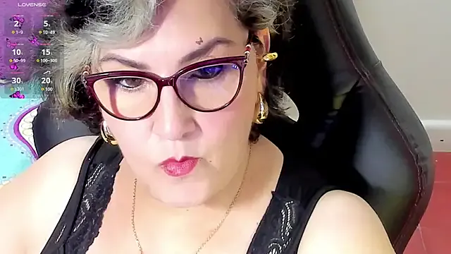 FroggyAnna – webcam model profile photo Image 5