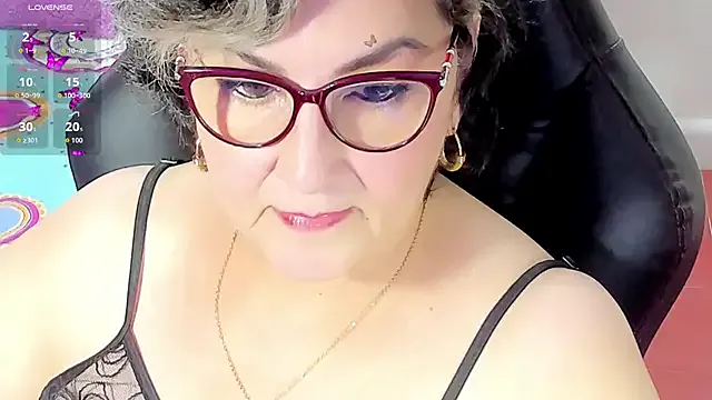 FroggyAnna – webcam model profile photo Image 8