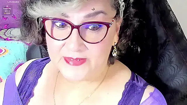 FroggyAnna – webcam model profile photo Image 9