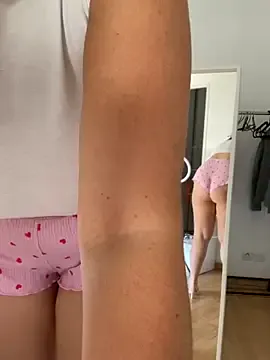 HotBella- – webcam model profile photo Image 14