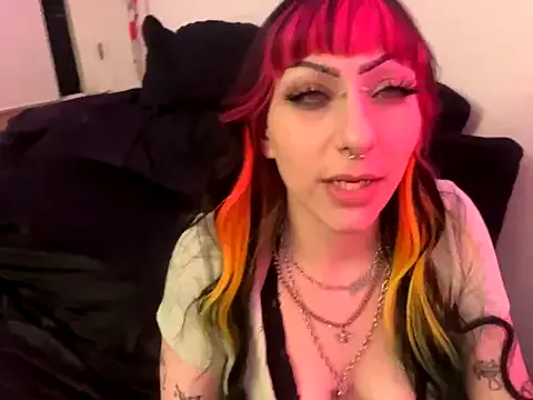 HotBella- – webcam model profile photo Image 5