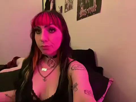 HotBella- – webcam model profile photo Image 9