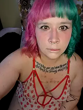 GouGou-111 – webcam model profile photo Image 4