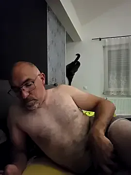 FroggyAnna – webcam model profile photo Image 2