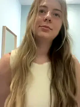 FroggyAnna – webcam model profile photo Image 13