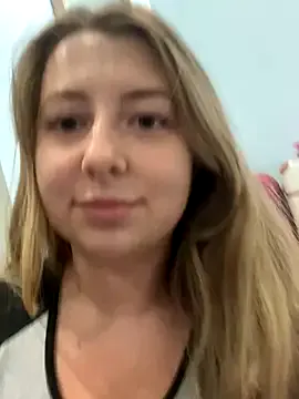 FroggyAnna – webcam model profile photo Image 7