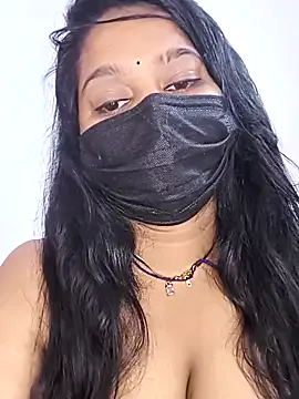 Yui-Ch – webcam model profile photo Image 14