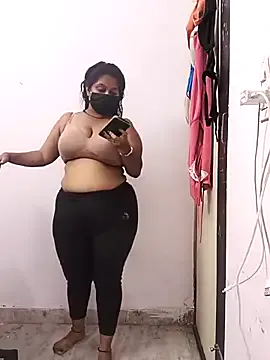 Yui-Ch – webcam model profile photo Image 7