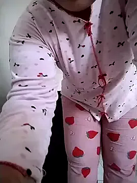 JP_Erotic_LIVE-Camera_ – webcam model profile photo Image 18