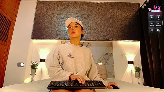 irohani_usagi – webcam model profile photo Image 5