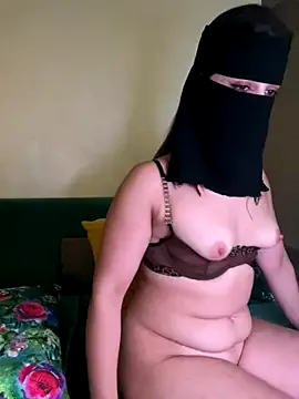 seraphine23 – webcam model profile photo Image 14