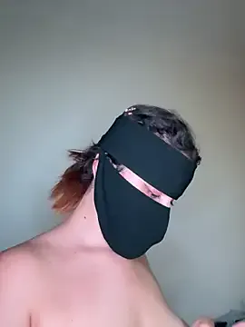 Big_ayu_ – webcam model profile photo Image 10