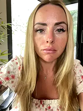 Yui-Ch – webcam model profile photo Image 8