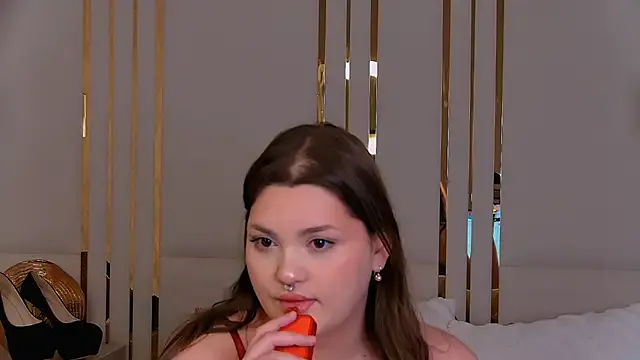 EmilyHyde – webcam model profile photo