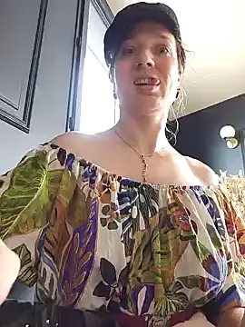 NA-KAREN-V8 – webcam model profile photo Image 12