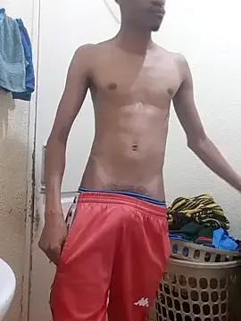 GouGou-111 – webcam model profile photo Image 11