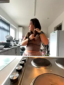 FroggyAnna – webcam model profile photo Image 12