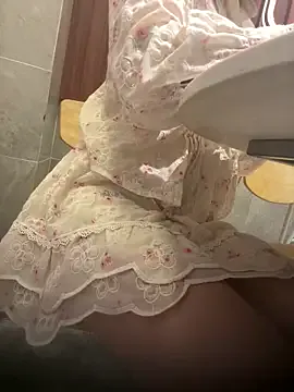 JP_Erotic_LIVE-Camera_ – webcam model profile photo Image 3