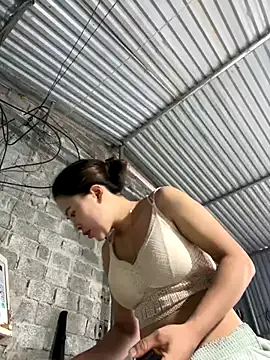 GouGou-111 – webcam model profile photo Image 4